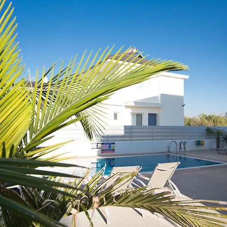 Anthinas Enas - Beautiful 3 Bedroom Pernera With Pool - Close To The Beach *
