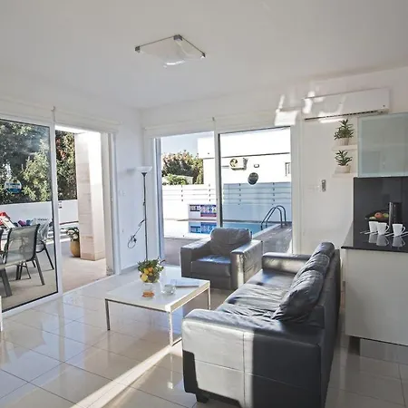 Anthinas Enas - Beautiful 3 Bedroom Pernera With Pool - Close To The Beach *