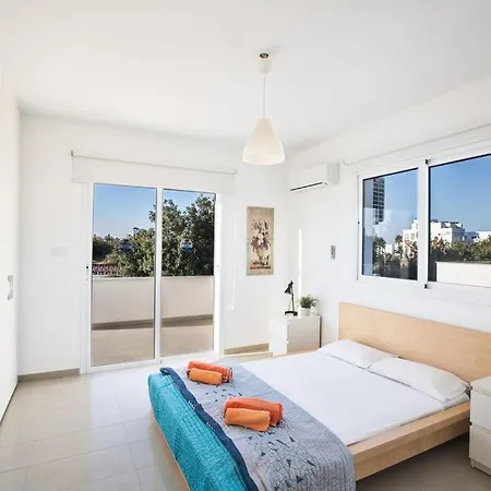 Anthinas Enas - Beautiful 3 Bedroom Pernera With Pool - Close To The Beach *