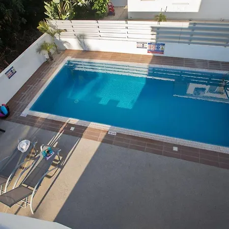 Anthinas Enas - Beautiful 3 Bedroom Pernera With Pool - Close To The Beach * Protaras