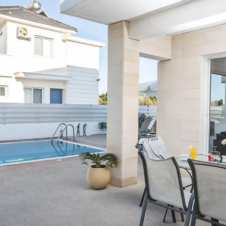 Anthinas Enas - Beautiful 3 Bedroom Pernera With Pool - Close To The Beach Villa *
