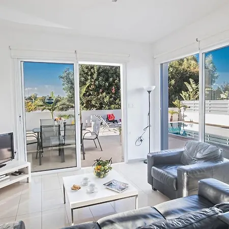 Anthinas Enas - Beautiful 3 Bedroom Pernera With Pool - Close To The Beach
