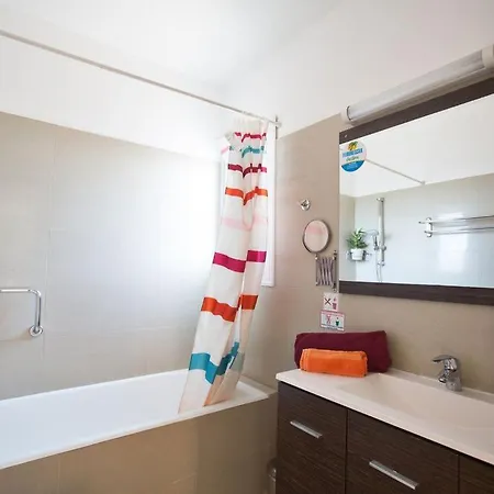Anthinas Enas - Beautiful 3 Bedroom Pernera With Pool - Close To The Beach